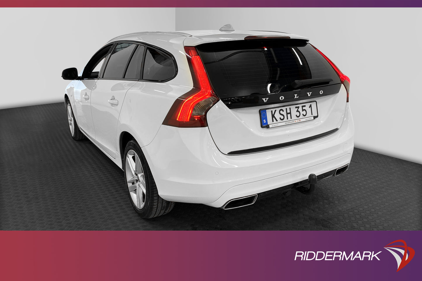 Volvo V60 D6 Plug-in Hybrid AWD 283hk Summum Drag