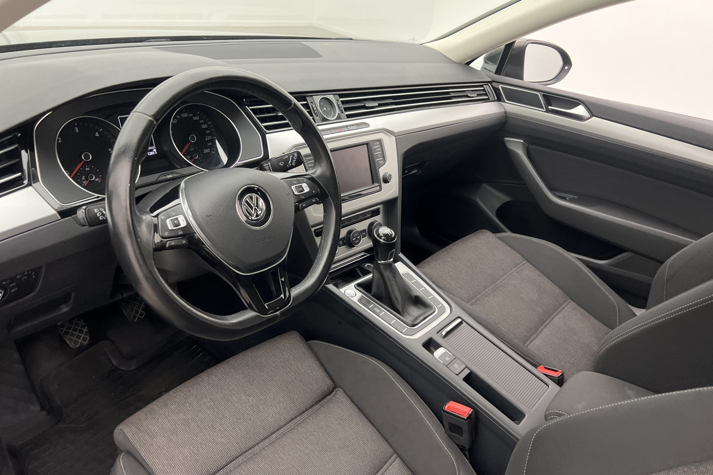 Volkswagen Passat 2,0 TDI 150hk Värmare Sensorer Välservad