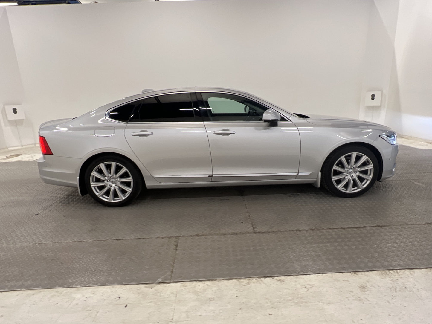 Volvo S90 D4 AWD 190hk Inscription VOC Taklucka Kamera Drag