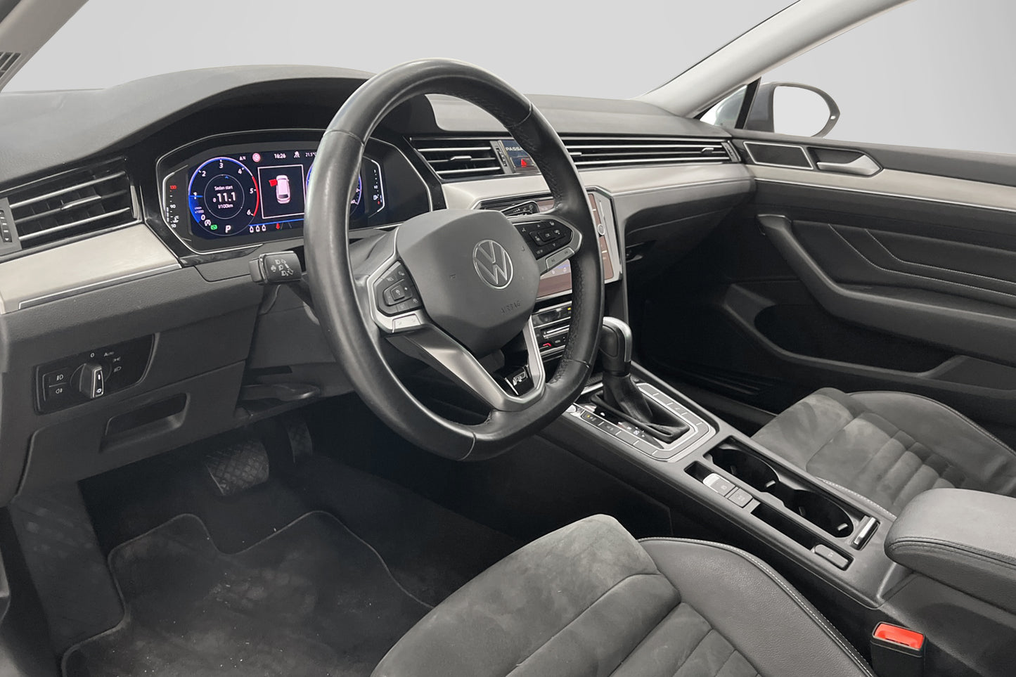 Volkswagen Passat 2.0 TDI 4M R-line Cockpit Drag D-värm MOMS