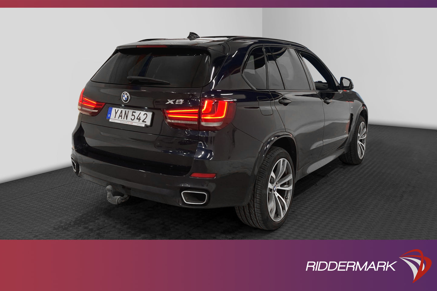 BMW X5 xDrive 30d 258hk Pano H/K Skinn Navi Drag