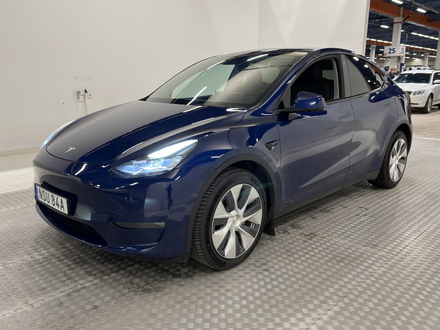 Tesla Model Y Long Range AWD 345hk Svensksåld Rattvärme