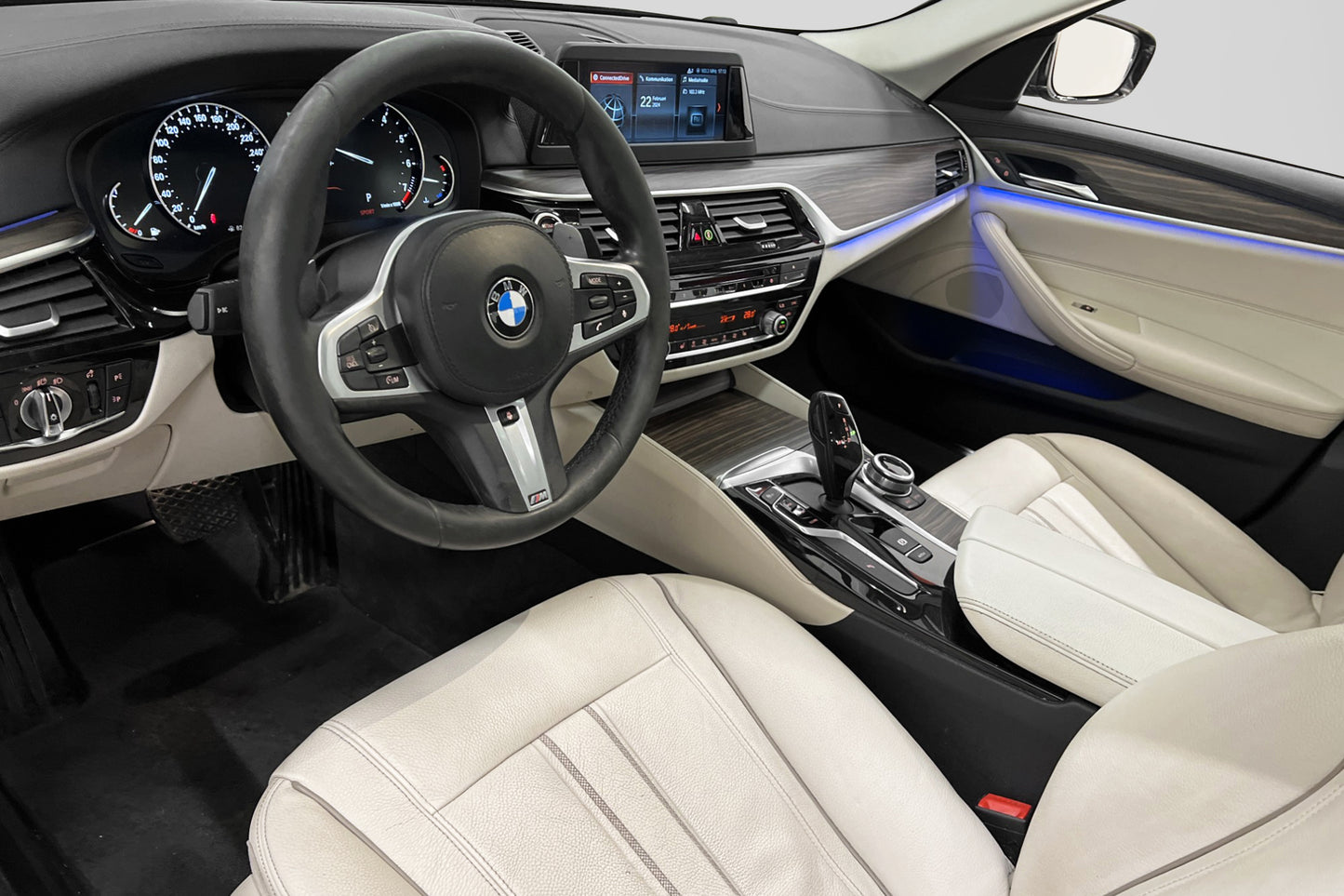 BMW 530 i Sedan 252hk Luxury Line M Sport-ratt Pano Ambient