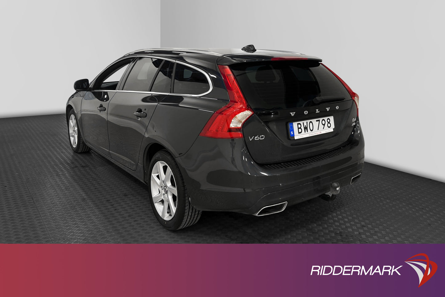 Volvo V60 D4 AWD 181hk Summum VOC Värmare Drag Välservad