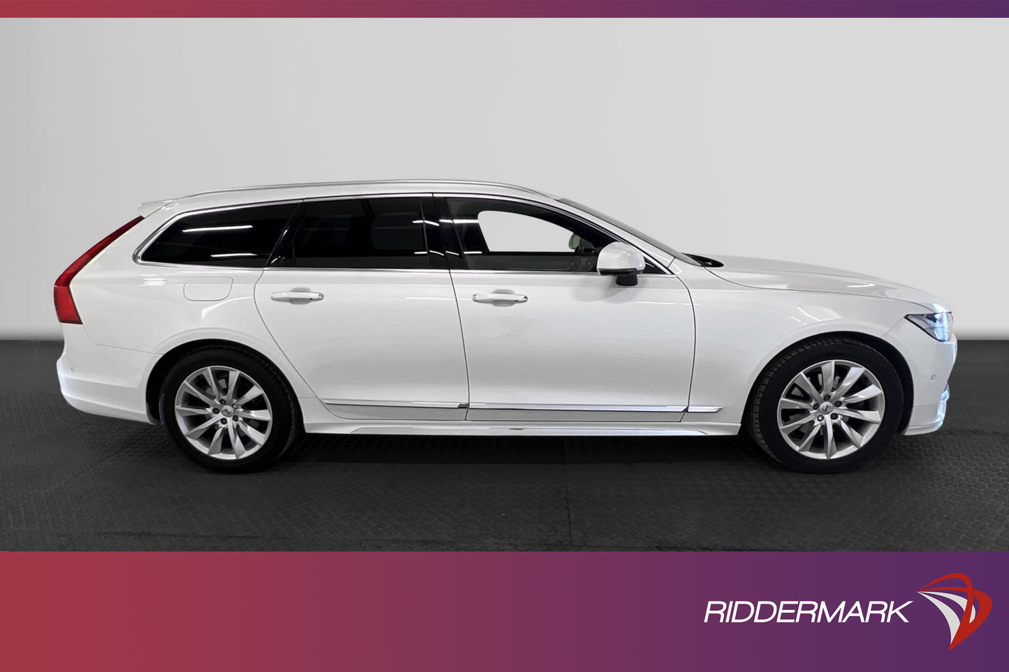 Volvo V90 D5 AWD 235hk Inscription VOC B&W Pano 360° Drag