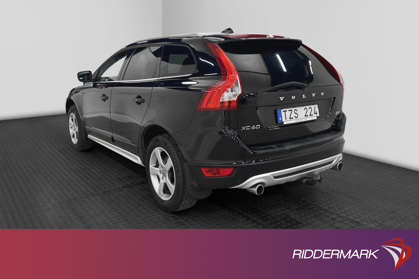 Volvo XC60 D4 163hk R-Design Pano Drag Navi Sensorer Välserv