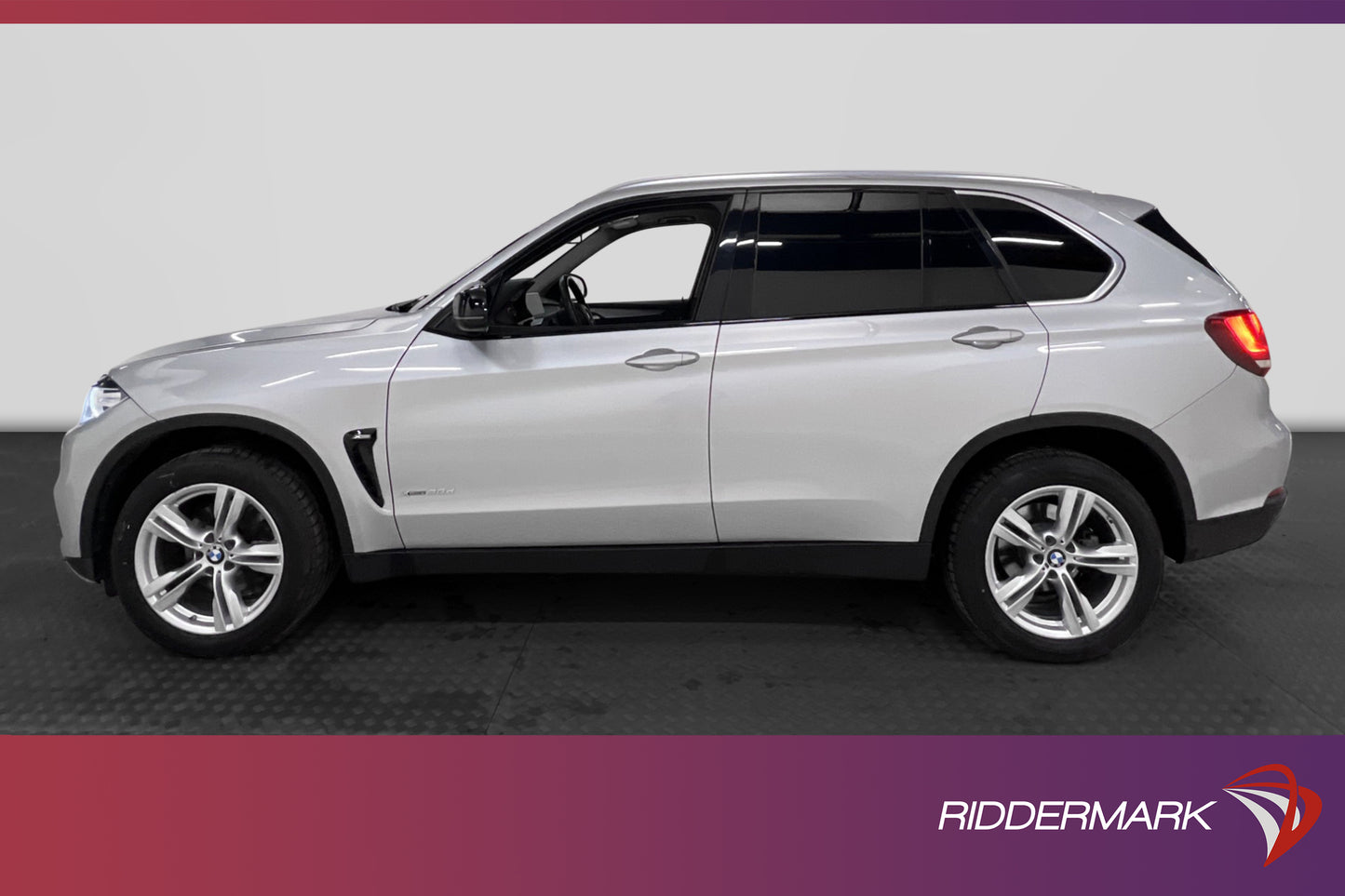 BMW X5 xDrive30d 258hk HUD Drag Skinn Sensorer 0.62L/mil