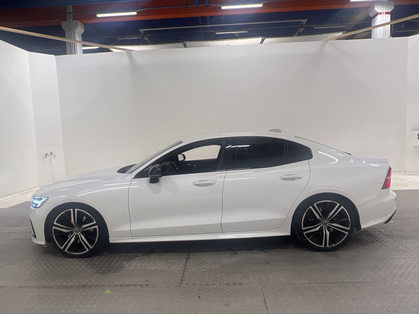 Volvo S60 T5 250hk R-Design VOC 360° Blis HUD Drag Värmare