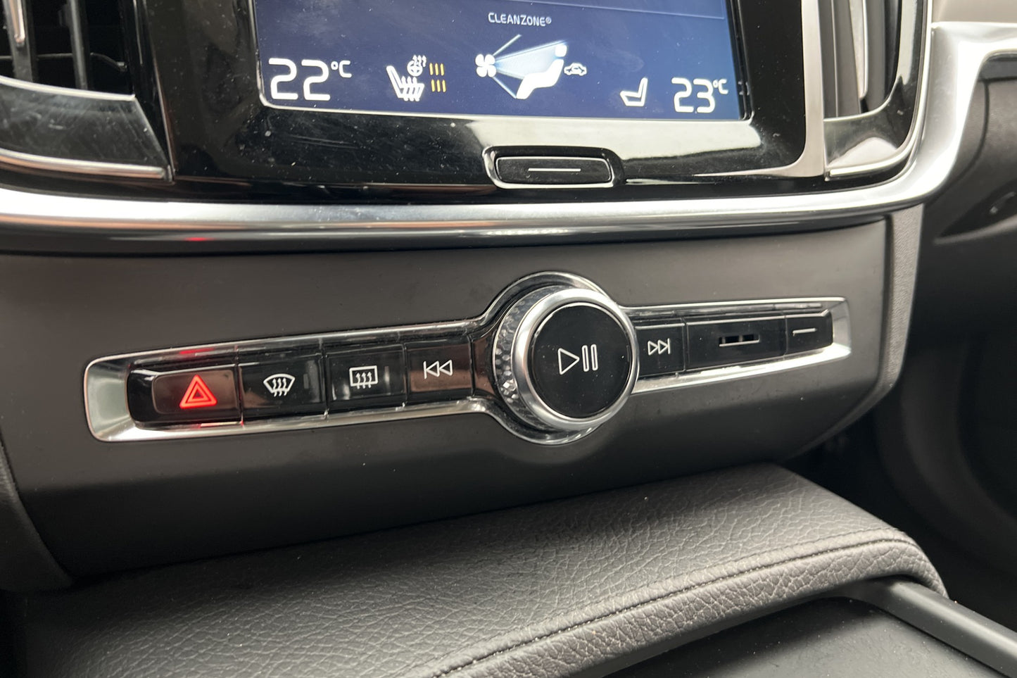 Volvo S90 D4 AWD Advanced Edt VOC Värmare Navi Keyless Drag