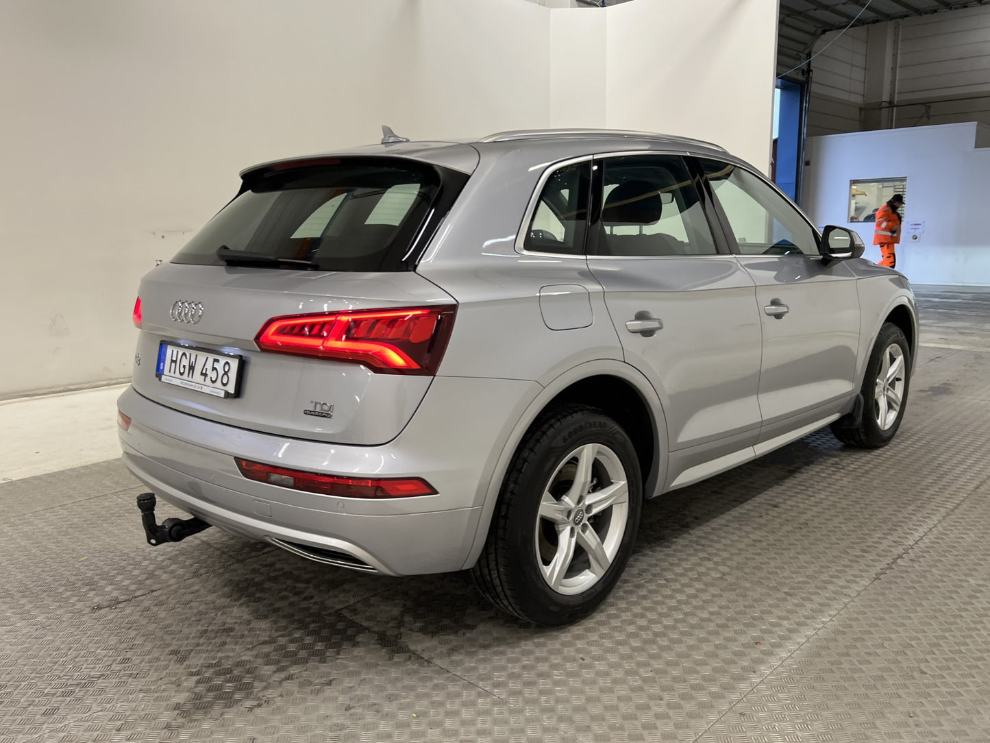 Audi Q5 Quattro 2.0 TDI 190hk Proline Värmare Dragkrok PDC