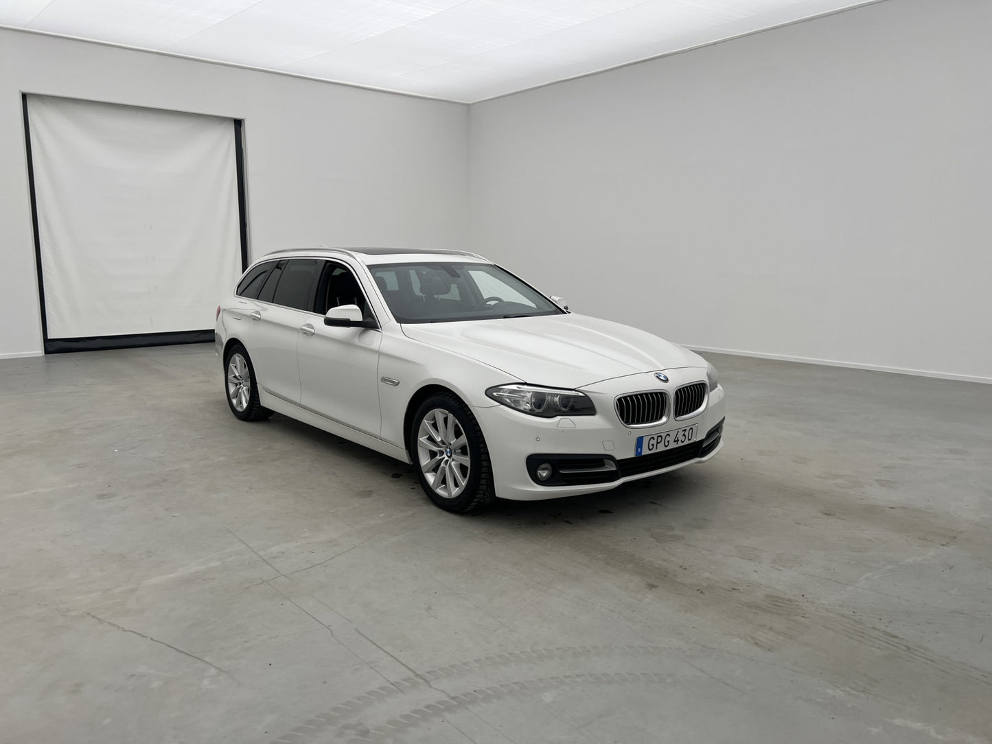 BMW 520d 190hk xDrive  Pano H/K Drag Skinn 0.50l/mil