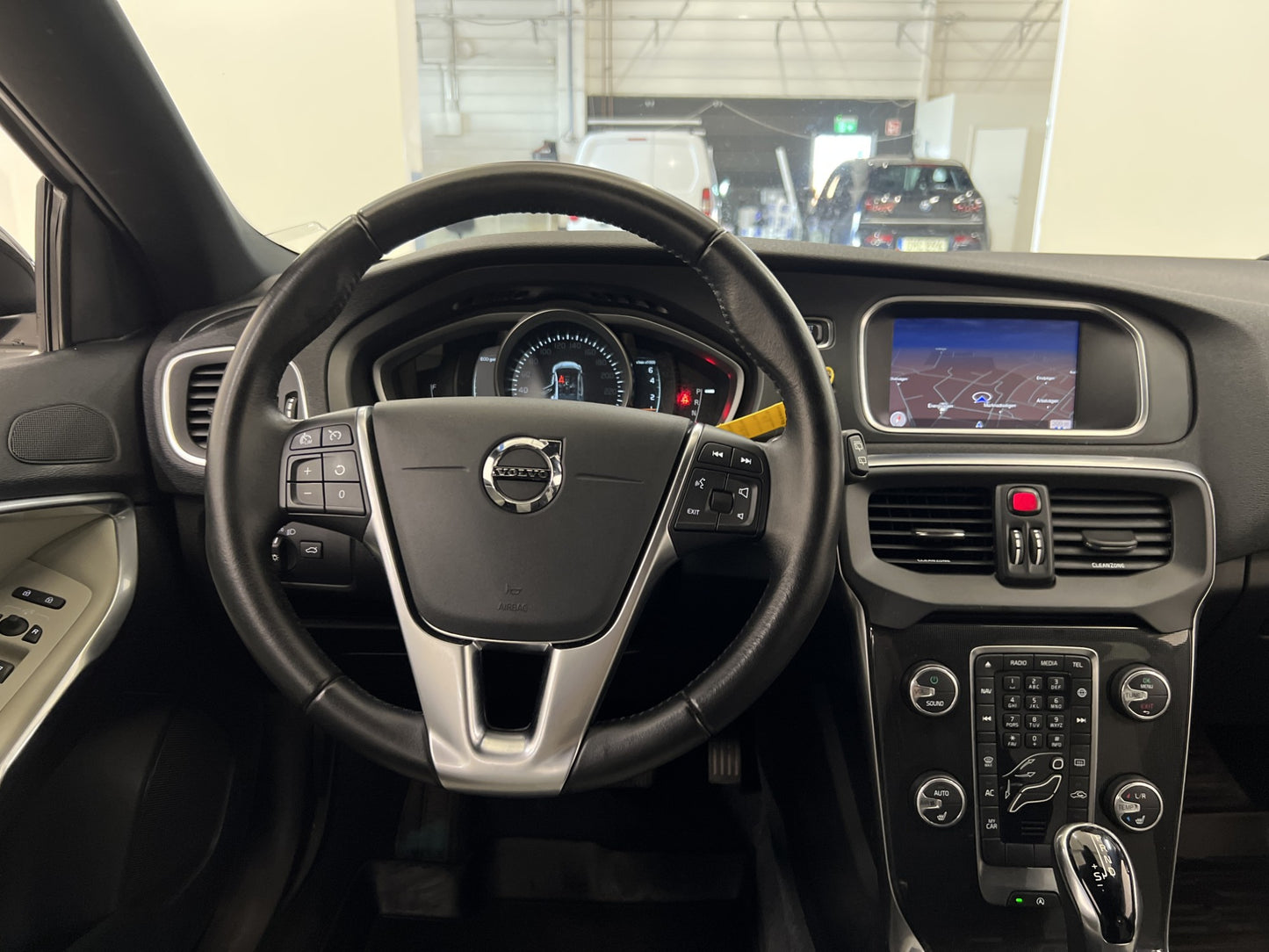 Volvo V40 Cross Country T3 152hk Voc B-Värm Navi B-Kamera