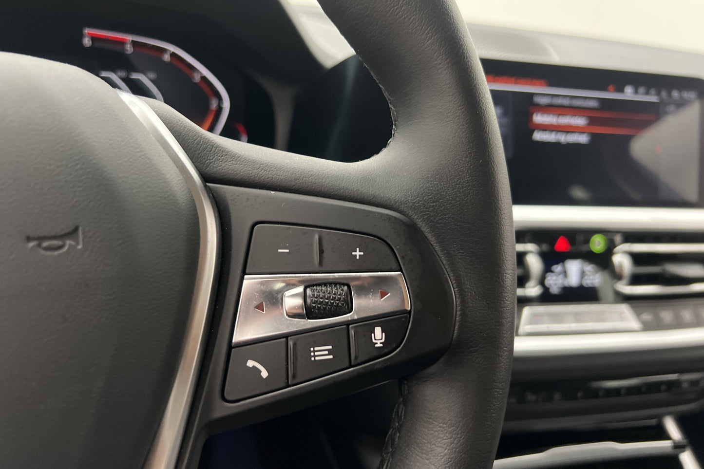 BMW 320d xDrive 190hk Sport line Cockpit Navi Sensorer