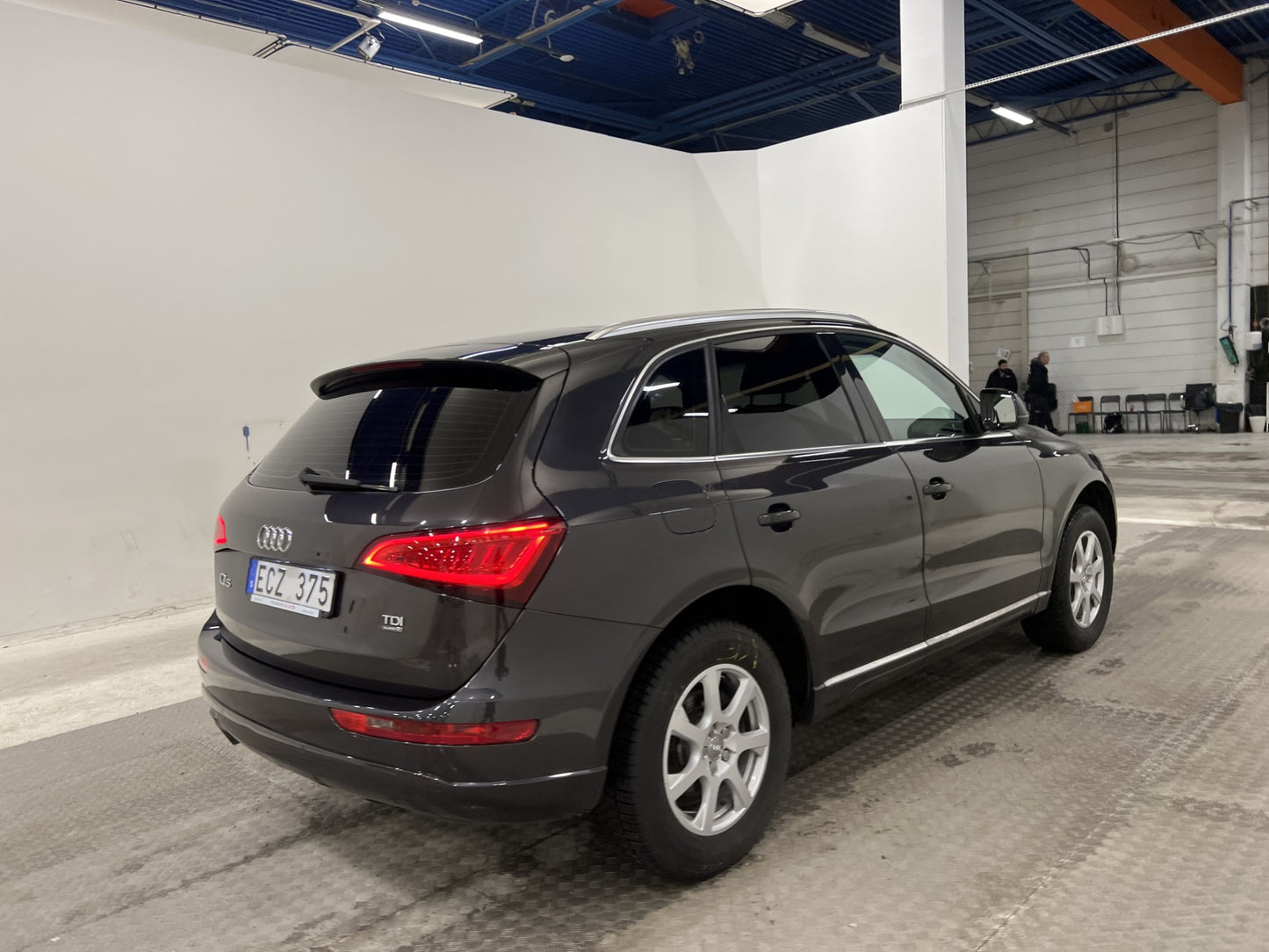 Audi Q5 TDI Quattro 177hk Design Panorama Sensorer Halvskinn