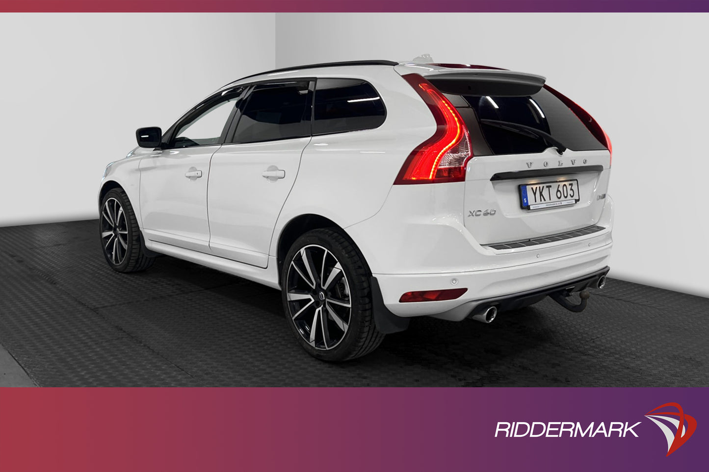 Volvo XC60 D4 AWD R-Design D-värm VOC Navi BLIS Drag