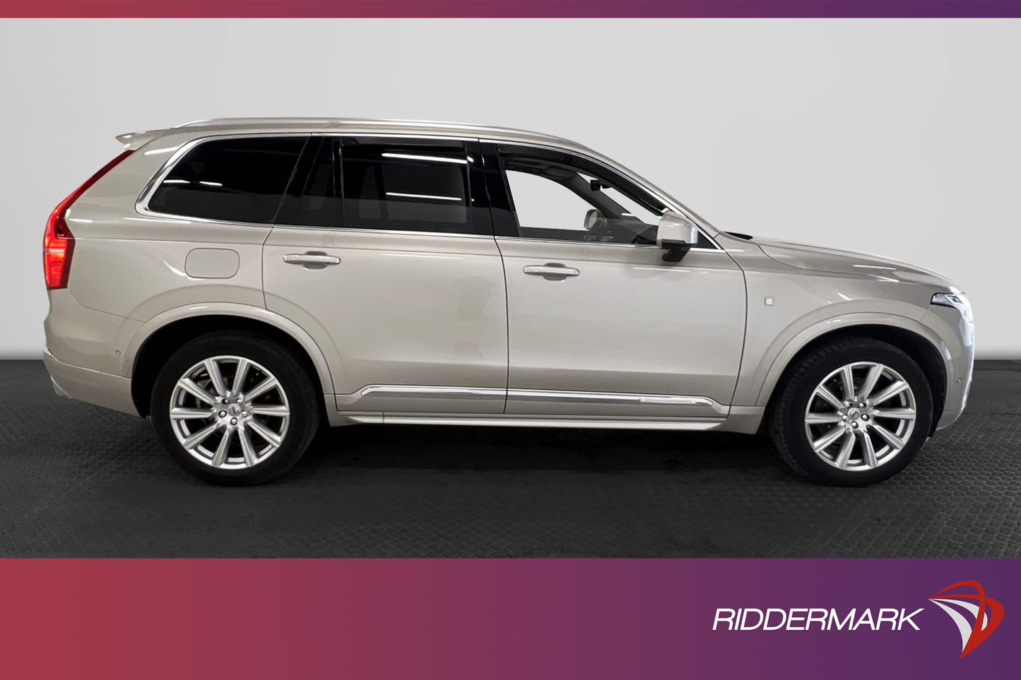 Volvo XC90 D5 AWD Inscription B&W HUD Pano 7-sits Kunglig