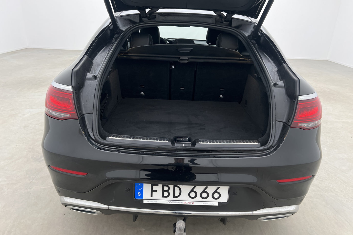 Mercedes-Benz GLC 220 Coupé 4M AMG Cockpit Burmester Kamera