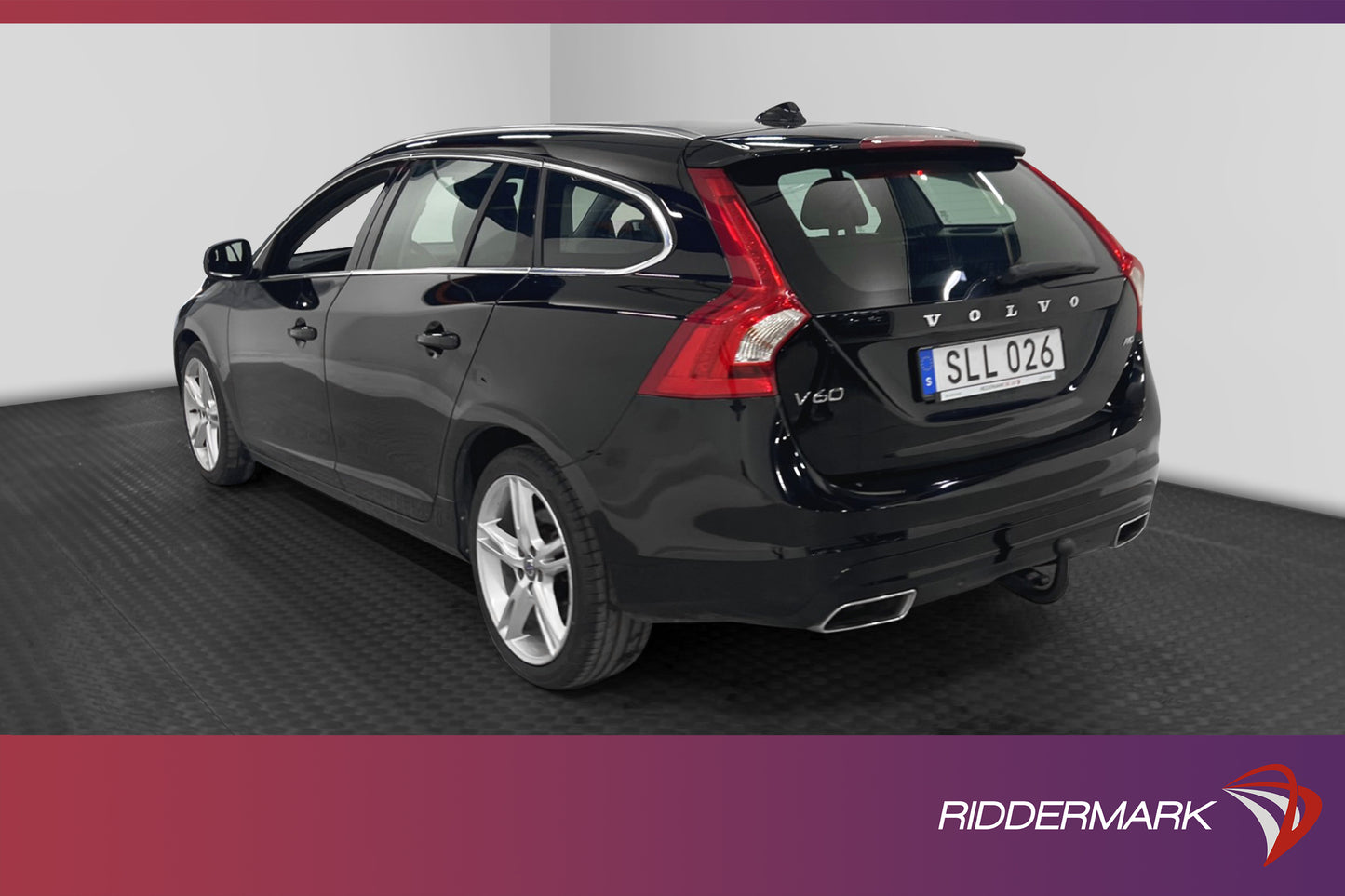 Volvo V60 D4 190hk AWD Summum D-värm VOC Navi Drag