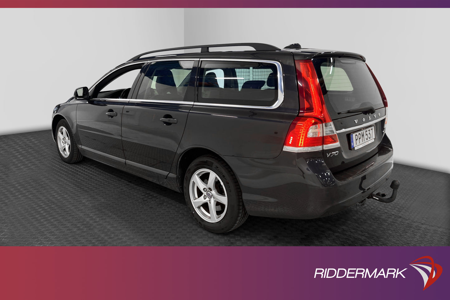 Volvo V70 D3 136hk Momentum VOC Värmare PDC Drag Välservad