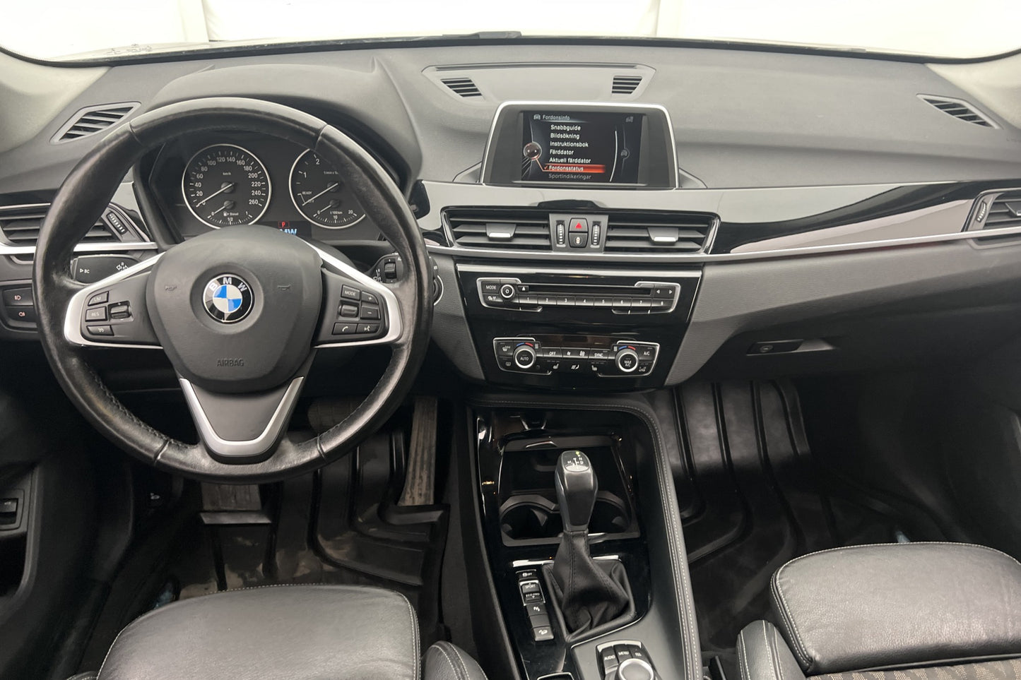 BMW X1 xDrive18d 150hk X-Line Kamera Rattvärme Drag Välserv