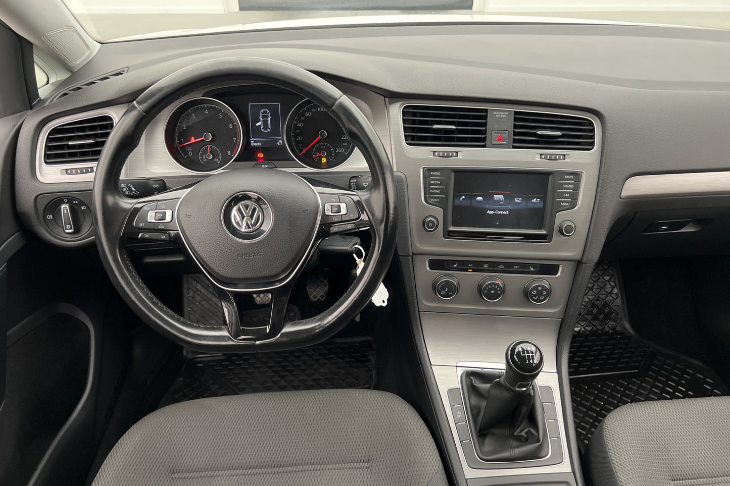 Volkswagen Golf 1.2 TSI 110hk Adaptiv CarPlay Välservad