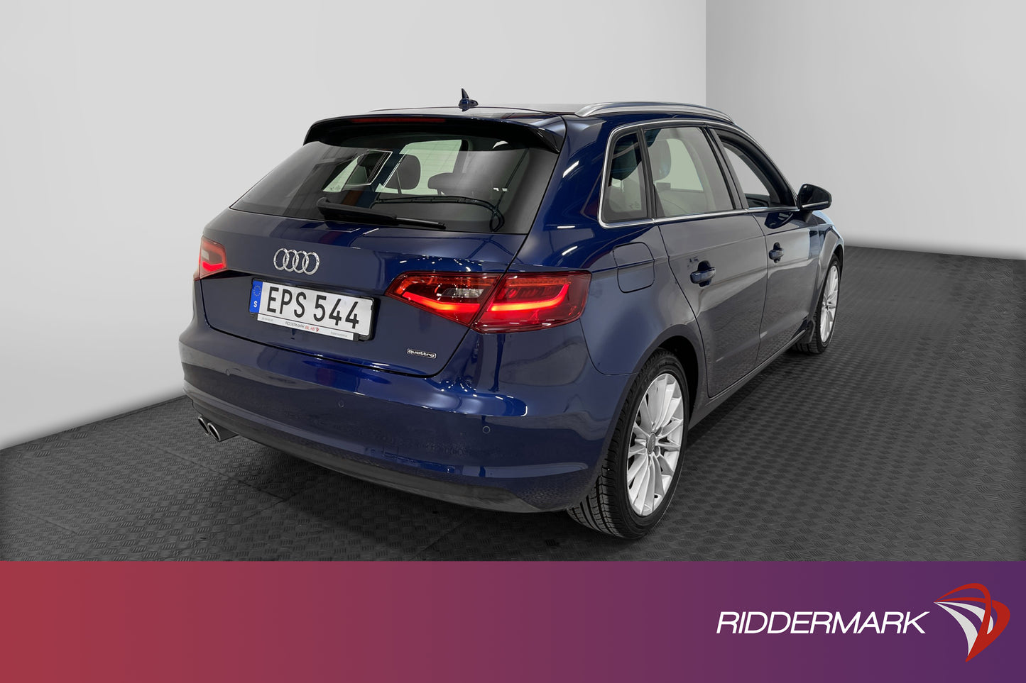 Audi A3 2.0 TDI Q 184hk D-värmare T-lucka Halvskinn Nyservad