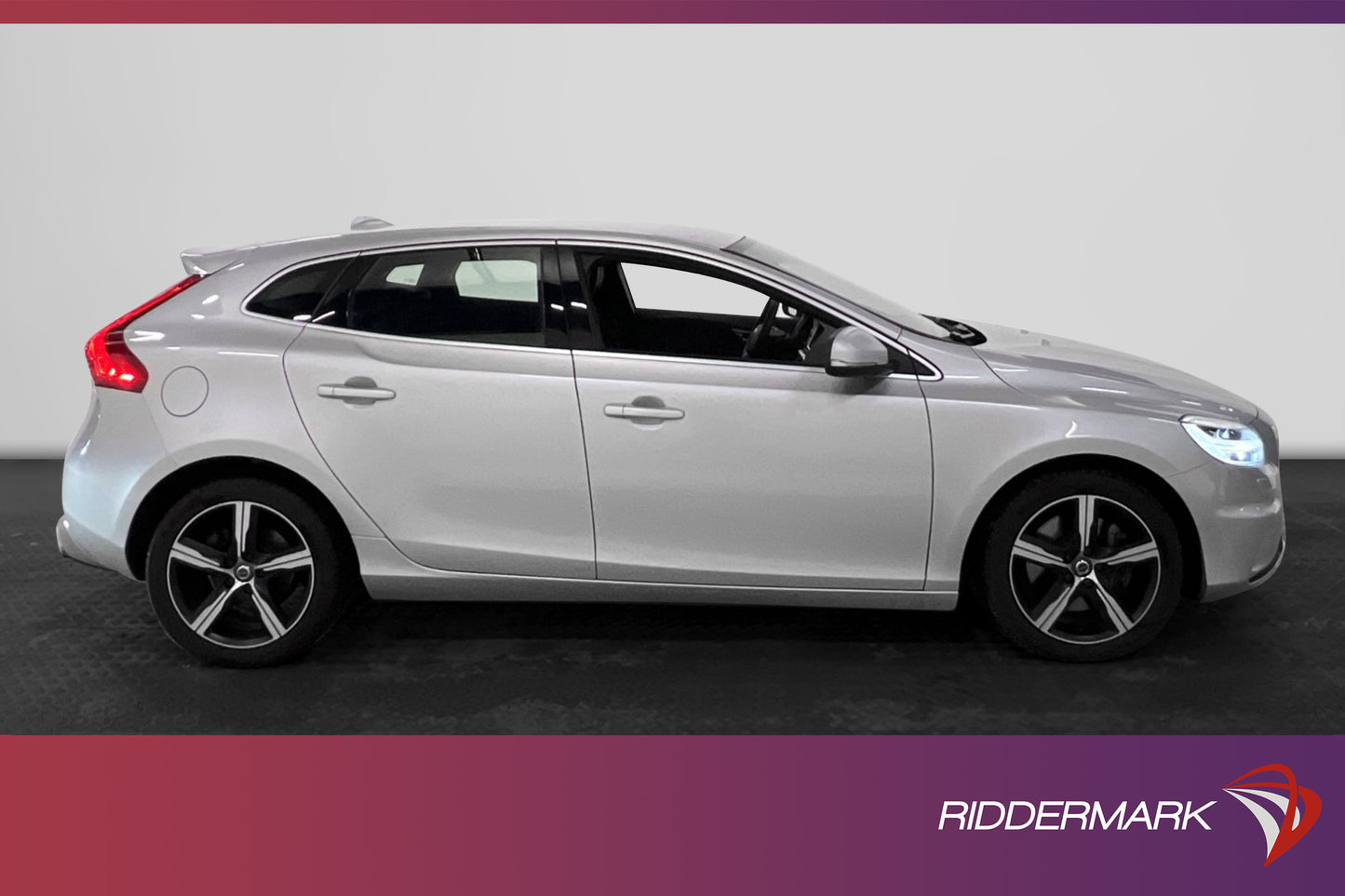 Volvo V40 D3 150hk R-Design D-värm VOC 0.53l/mil