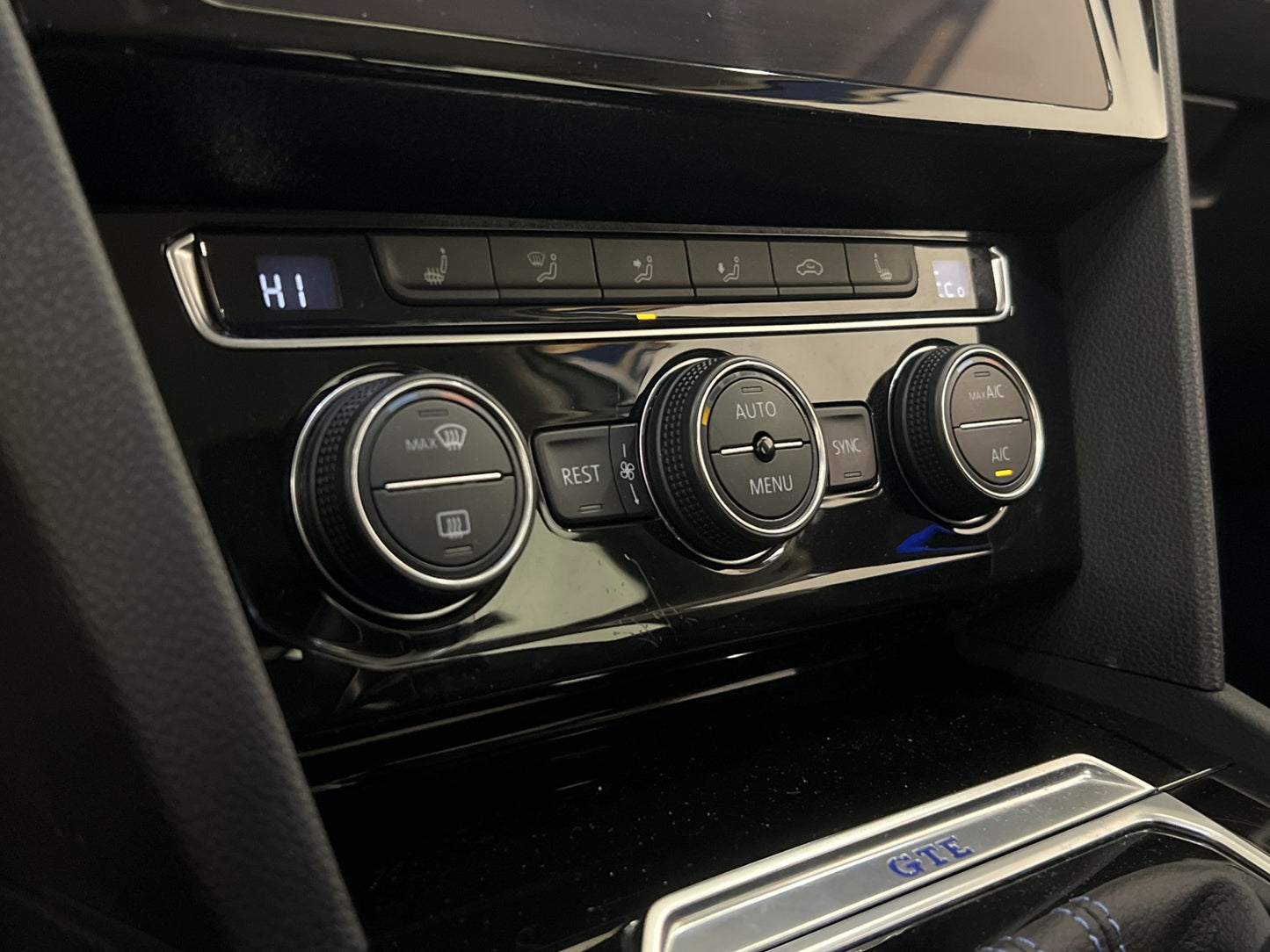 Volkswagen Passat GTE 218hk Executive Kamera Carplay Drag