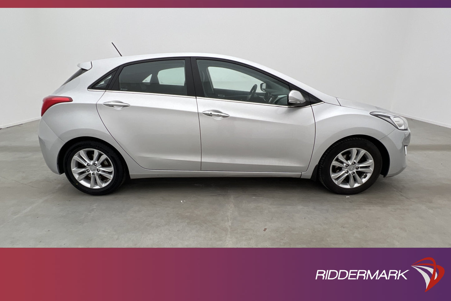 Hyundai i30 CRDi 136hk Premium Värmare Kamera Navi Välservad