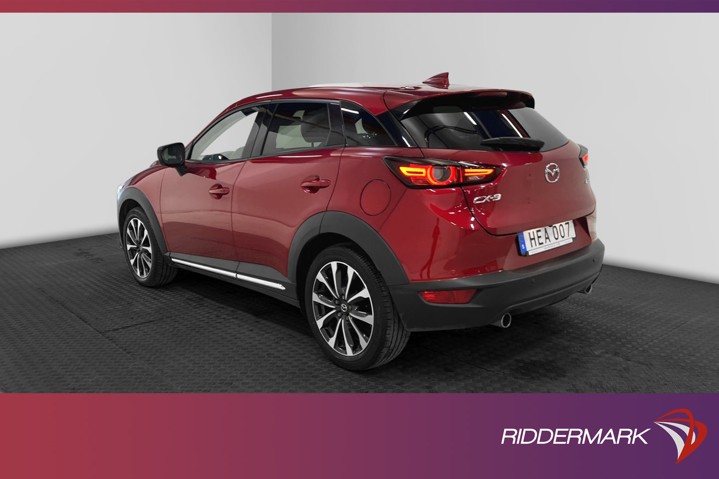 Mazda CX-3 2.0 SKYACTIV-G Optimum BOSE Skinn Kamera Navi HUD