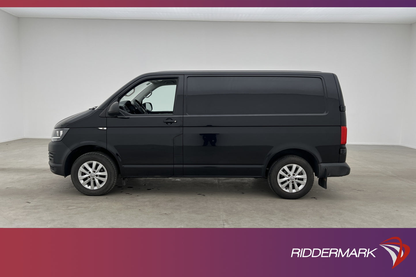 Volkswagen Transporter 2.0TDI Värmare Dragkrok Moms 1-Ägare