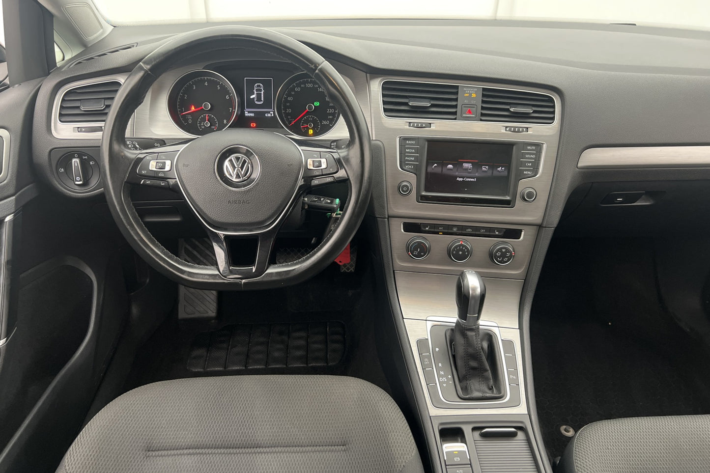 Volkswagen Golf 1.2 TSI 110hk Sensorer Adaptiv-Fart Välserv