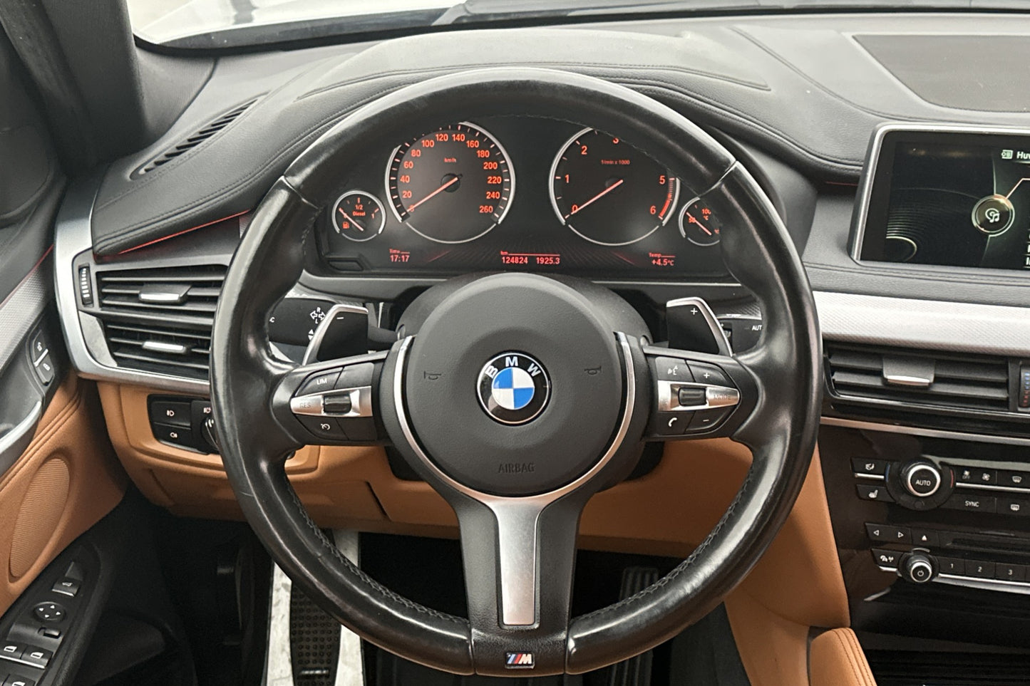 BMW X6 xDrive30d 258hk M-Sport D-Värm B-Kamera Navi HiFi