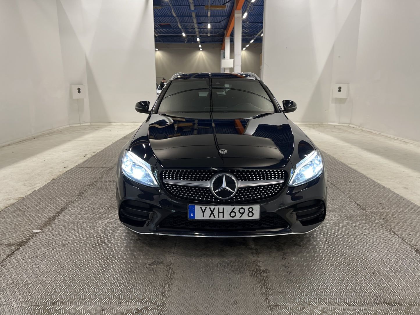 Mercedes-Benz C 200 T 184hk AMG Cockpit Kamera Navi Drag