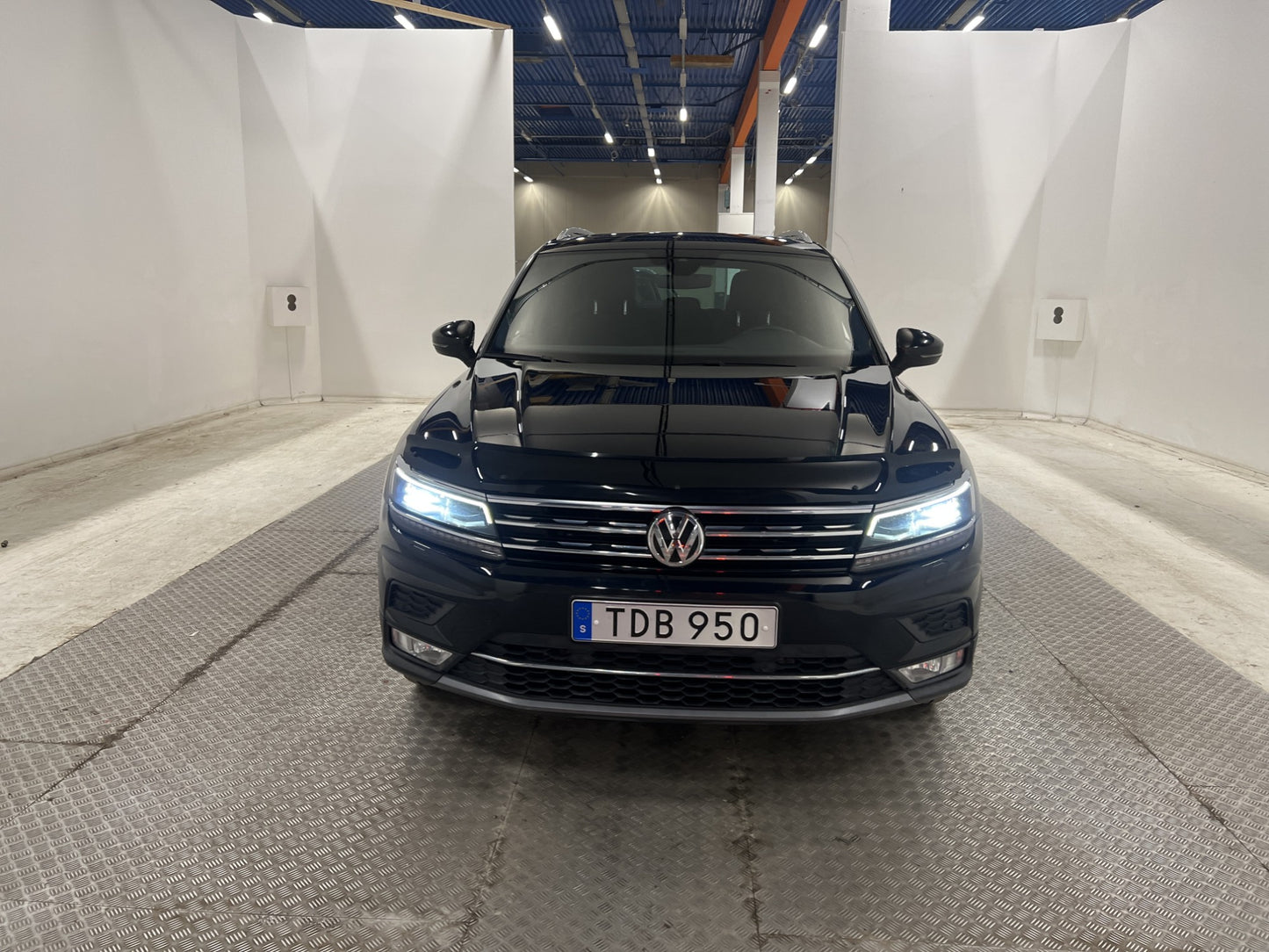 Volkswagen Tiguan 4M 190hk Cockpit Dynaudio Pano Värm Drag