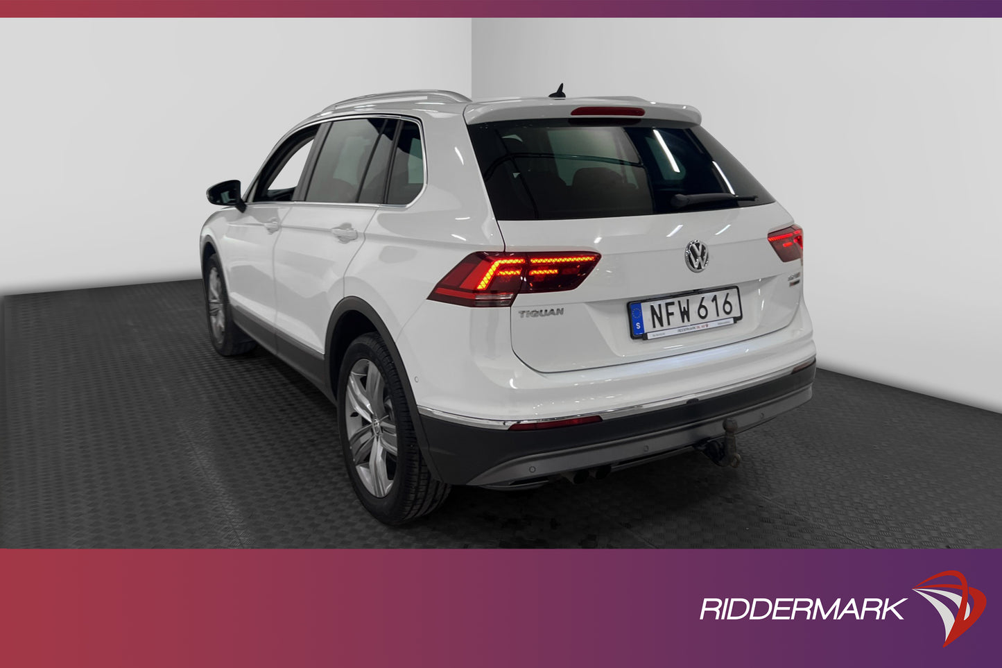 Volkswagen Tiguan 2.0 TDI 4M GT DVärm Cockpit Pano HUD Skinn