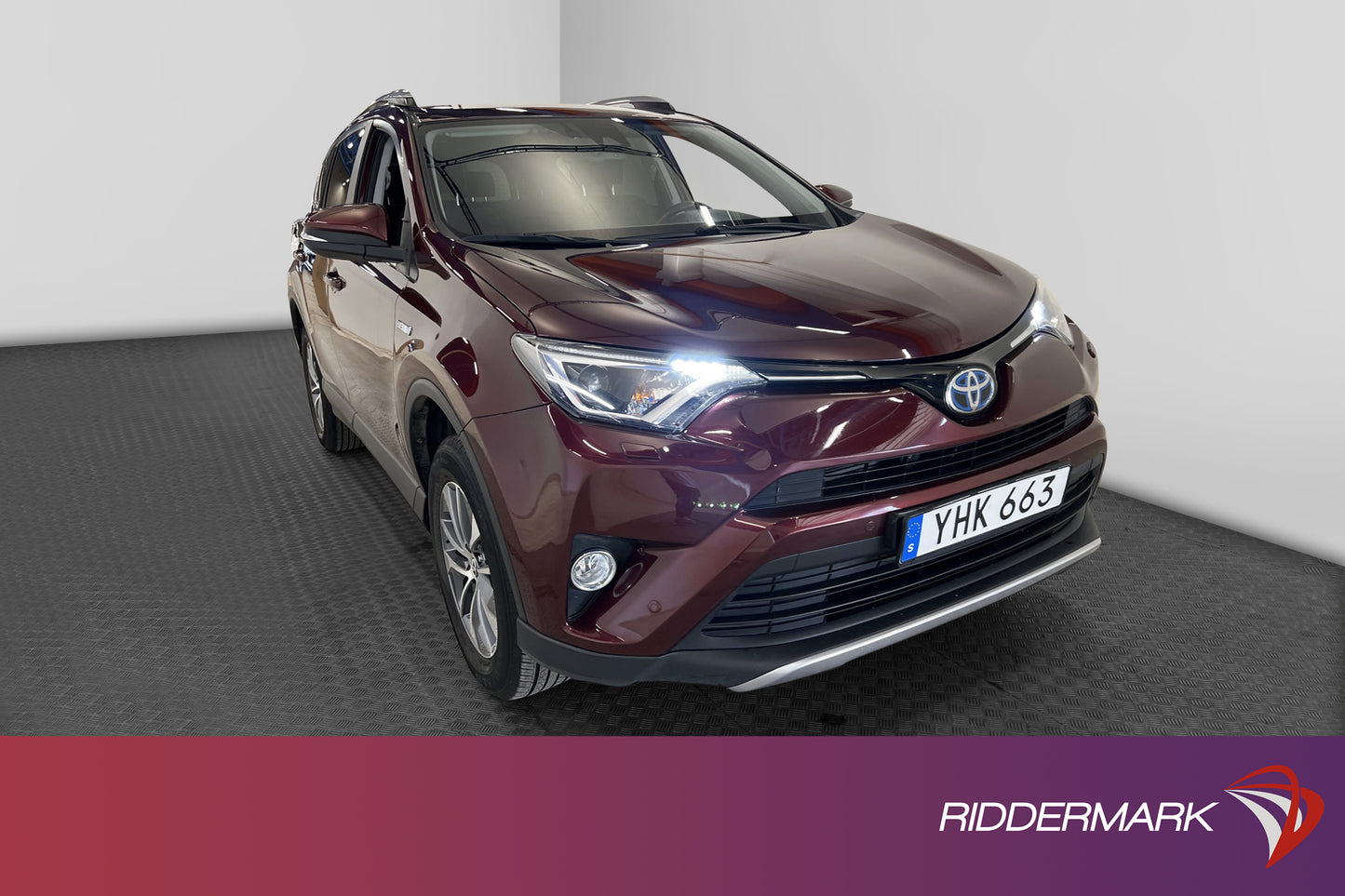 Toyota RAV4 Hybrid 2.5 AWD 197hk Navi 492kr Skatt 0,49L/mil