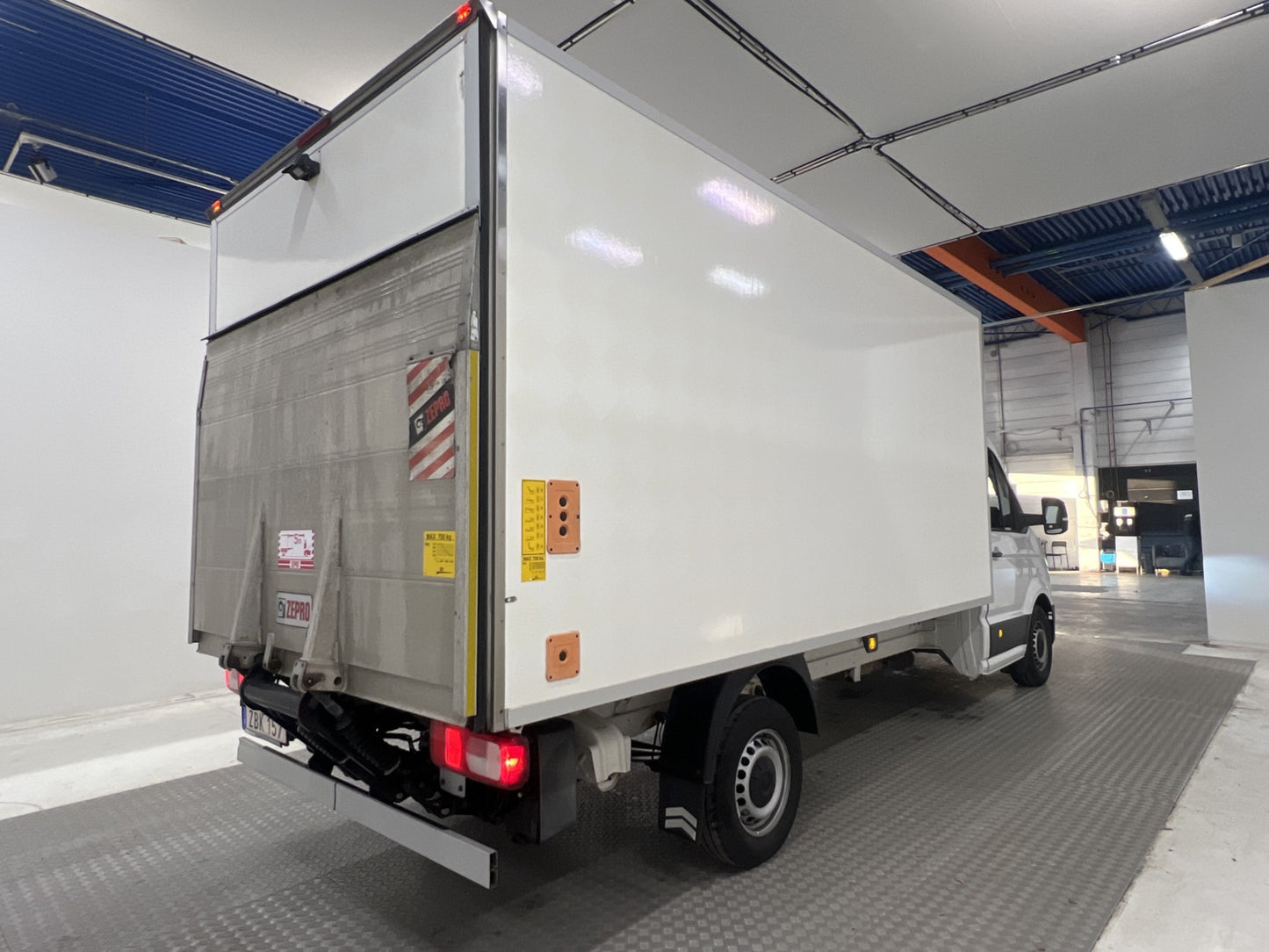 Volkswagen Crafter  2.0TDI 177hk Bakgavellyft  Värmare Moms