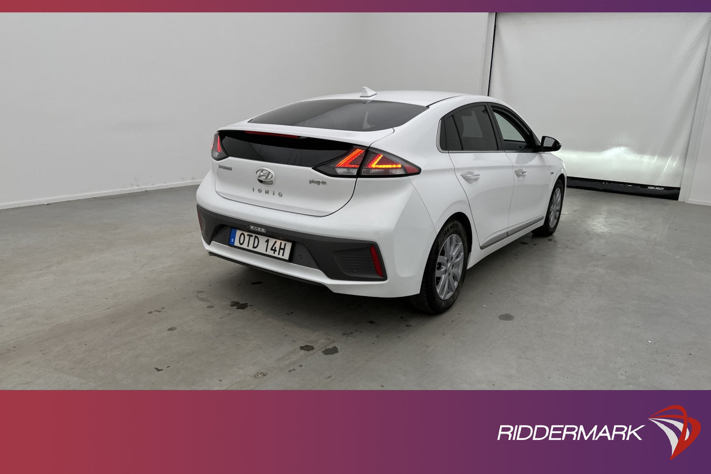 Hyundai Ioniq Plug-in 164hk Trend Värm Kamera Navi Rattvärme