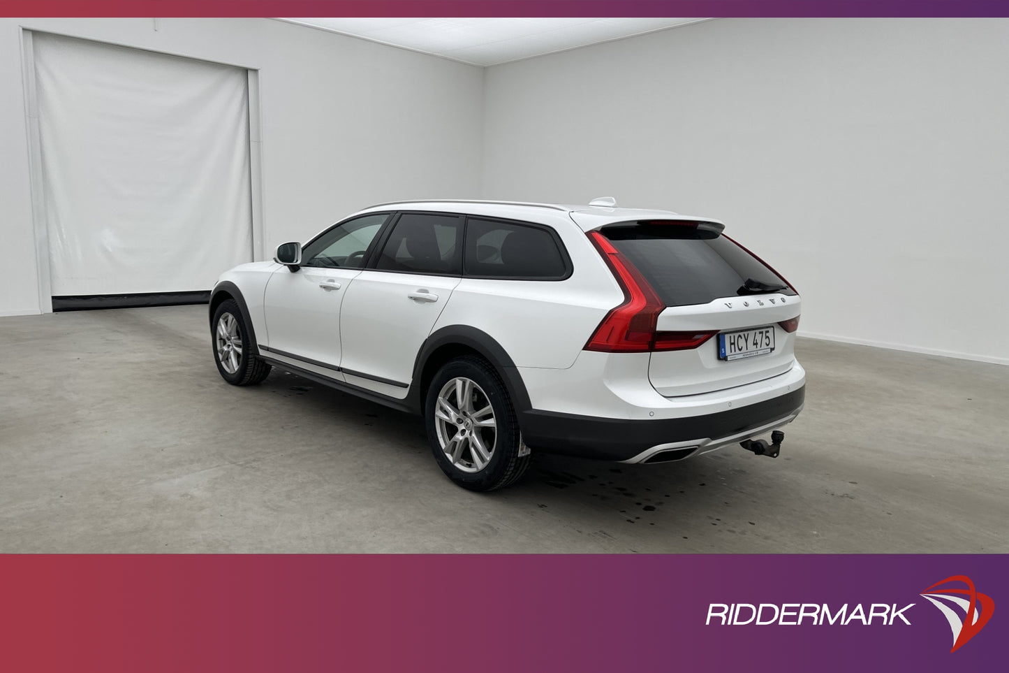 Volvo V90 Cross Country D4 AWD Momentum Värm B-Kam Pano Drag