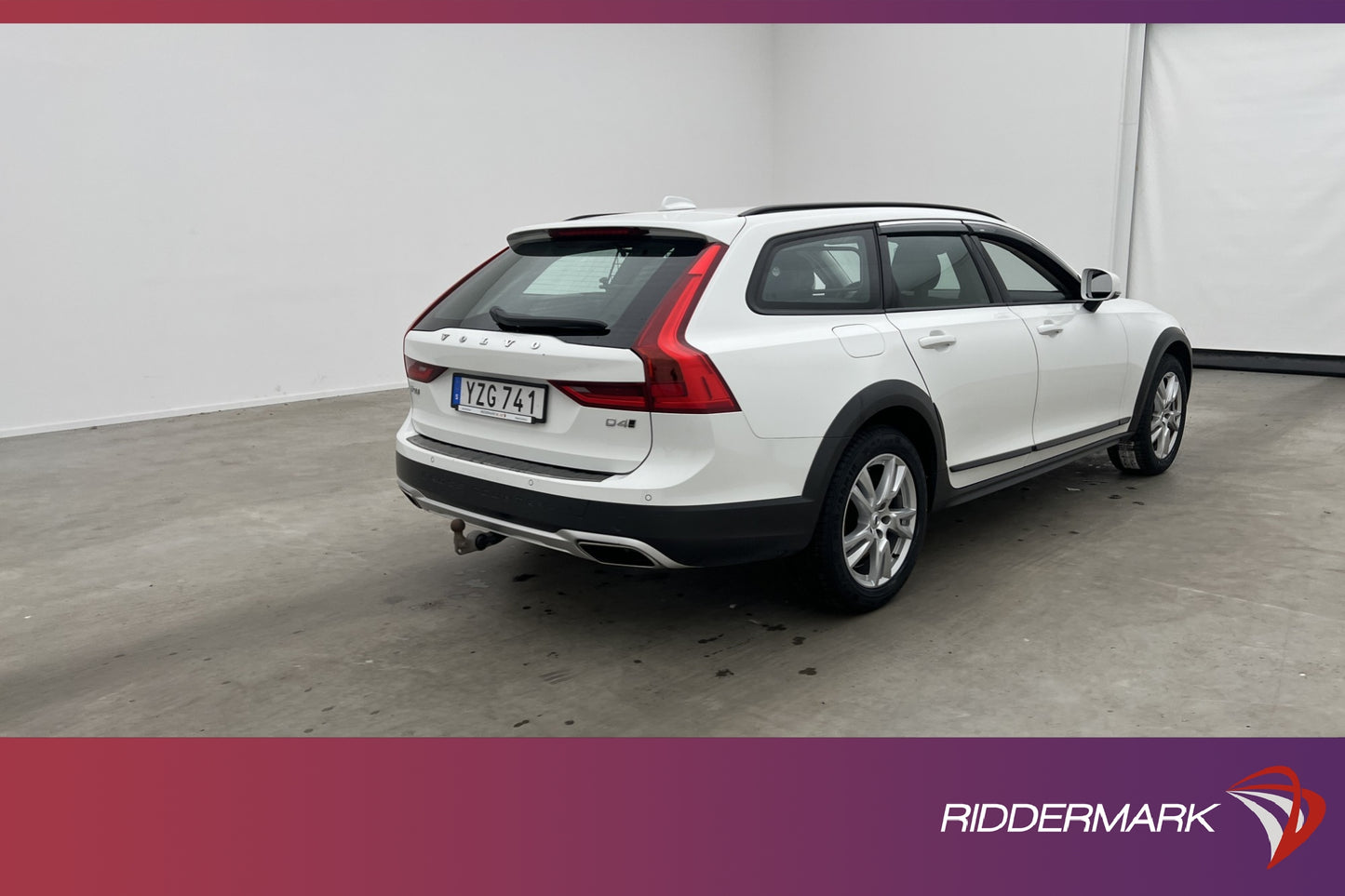 Volvo V90 Cross Country D4 AWD Kinetic VOC Värm Navi Drag