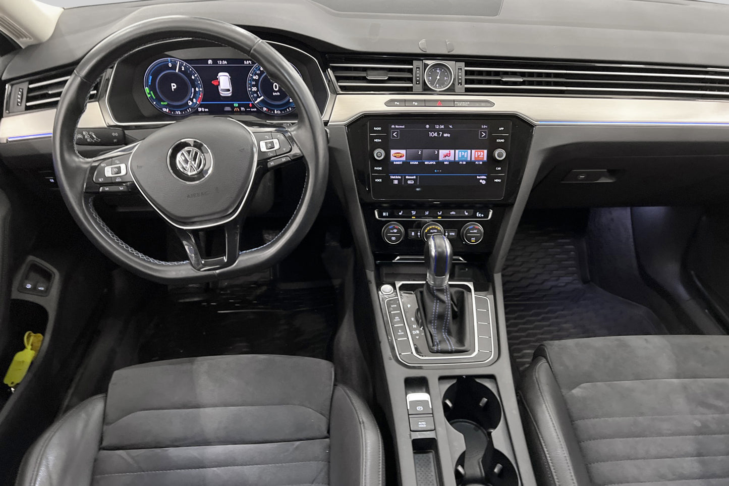 Volkswagen Passat GTE 218hk Executive Värm Cockpit Drag