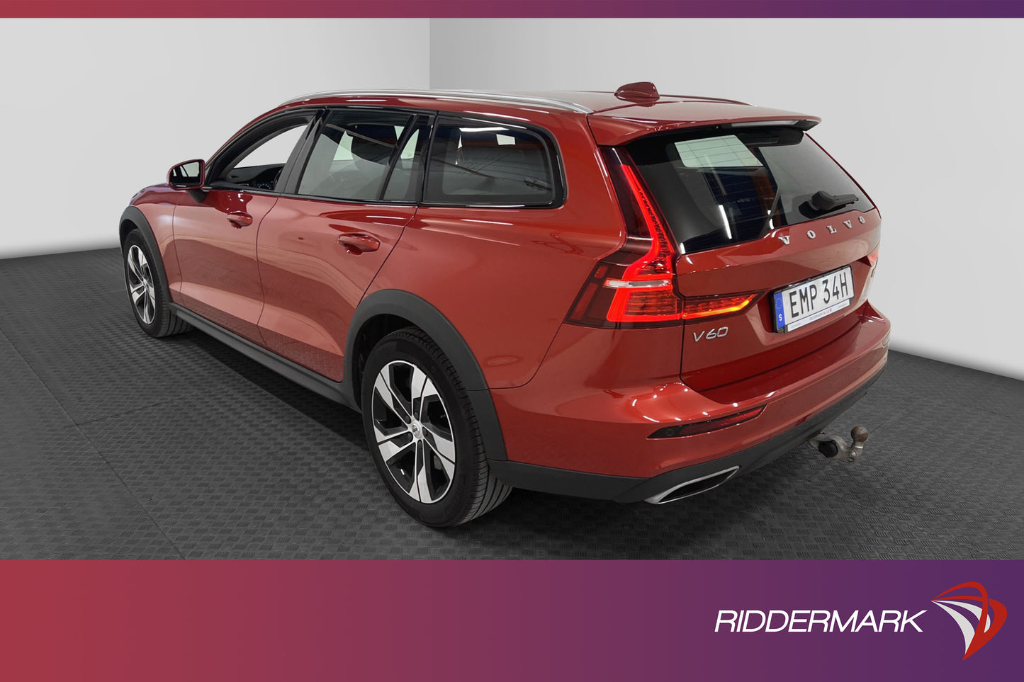 Volvo V60 Cross Country D4 AWD Momentum D-Värmare Navi B-Kam