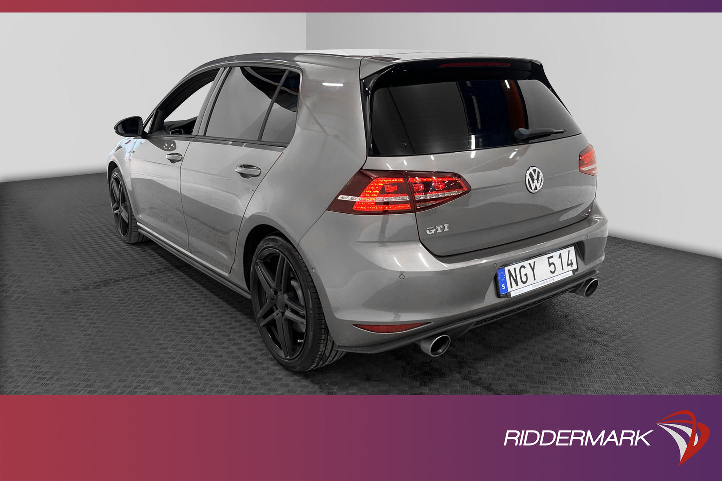 Volkswagen Golf GTI Performance 2.0 TSI DSG  230hk Välservad