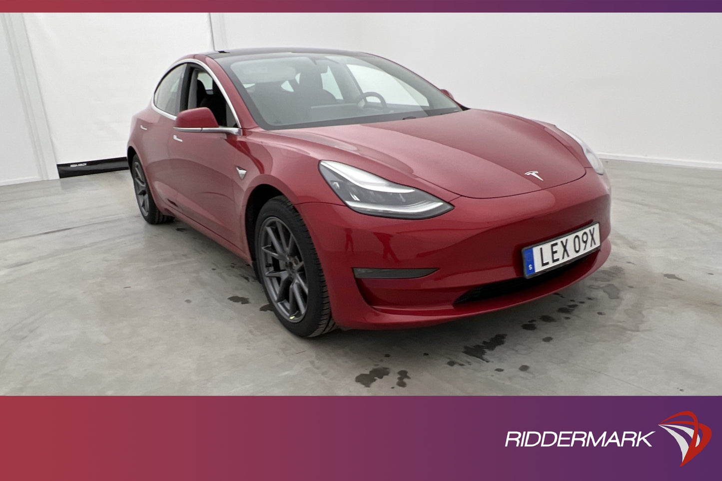 Tesla Model 3 Long Range AWD 440hk  Svensksåld Moms Autopilo