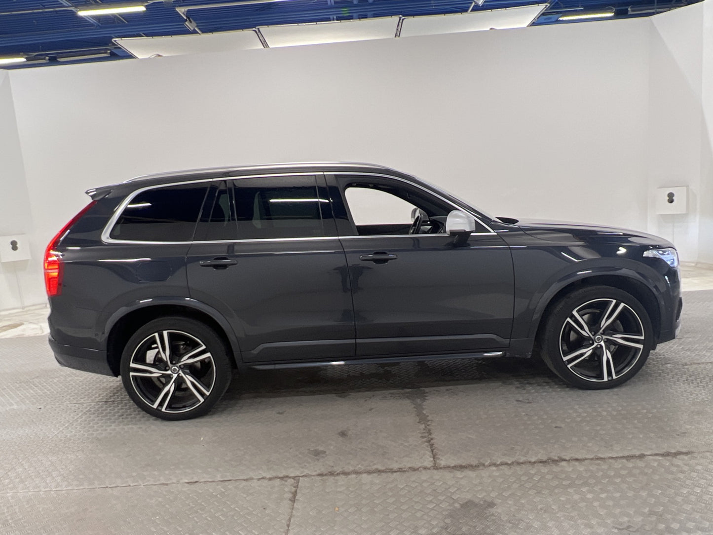 Volvo XC90 R-Design B&W Pano 7Sits Skinn HUD