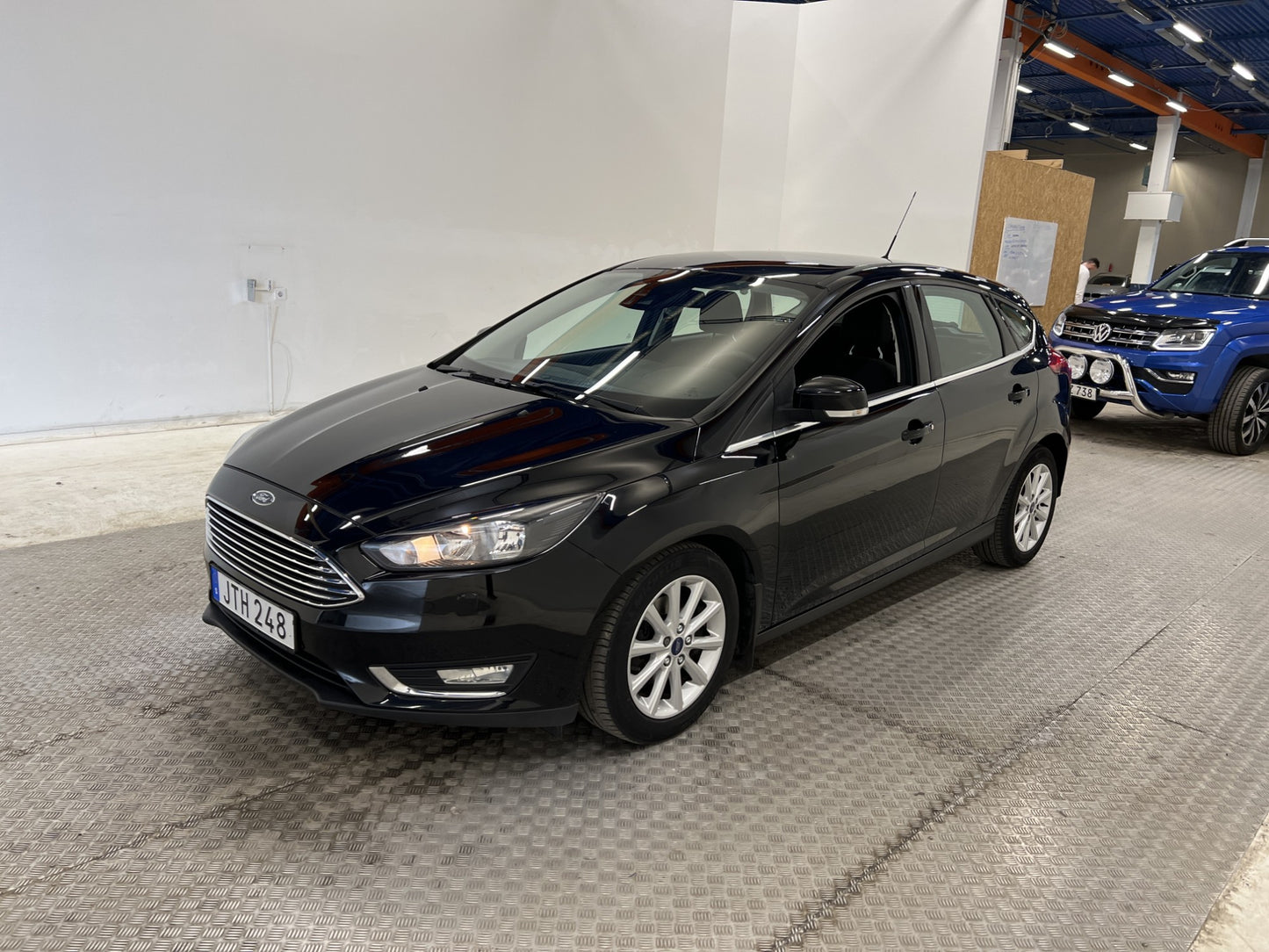 Ford Focus 1.0 EcoBoost Navigation Låg Skatt Välservad