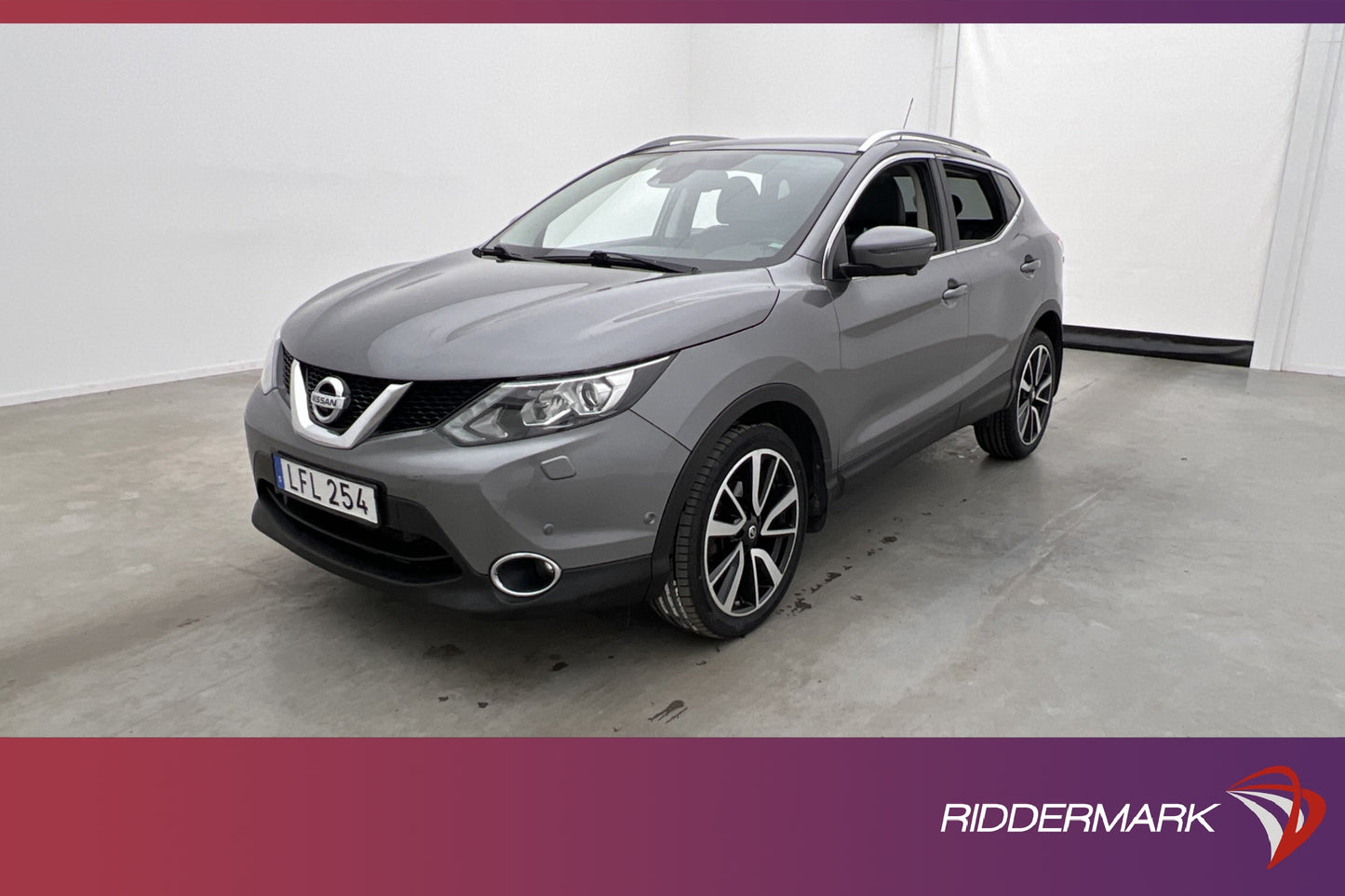 Nissan Qashqai 1.6 dCi 130hk Tekna Värmare Pano 360° Navi