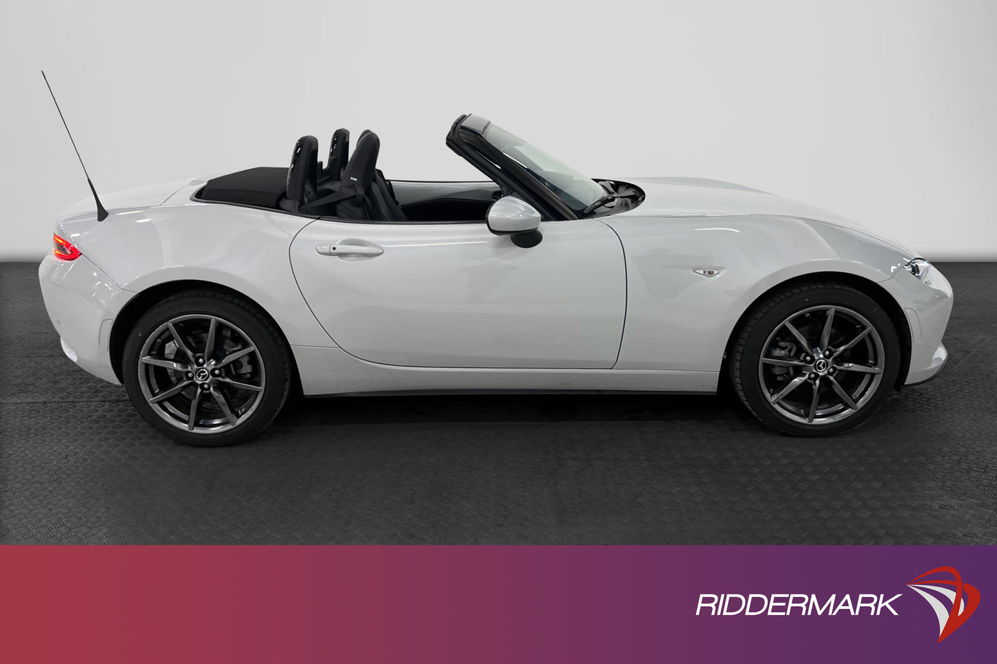 Mazda MX-5 2.0 Soft-top 184hk Navi Skinn BOSE Keyless