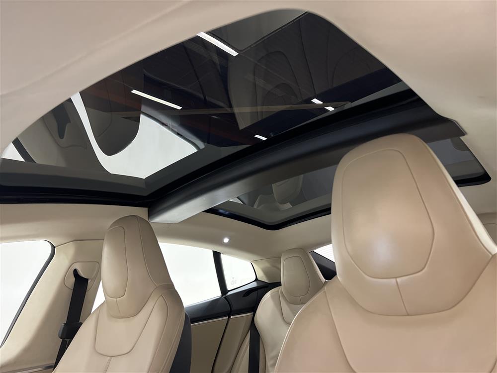 Tesla Model S 85 378hk Svensksåld Panorama Backkamera